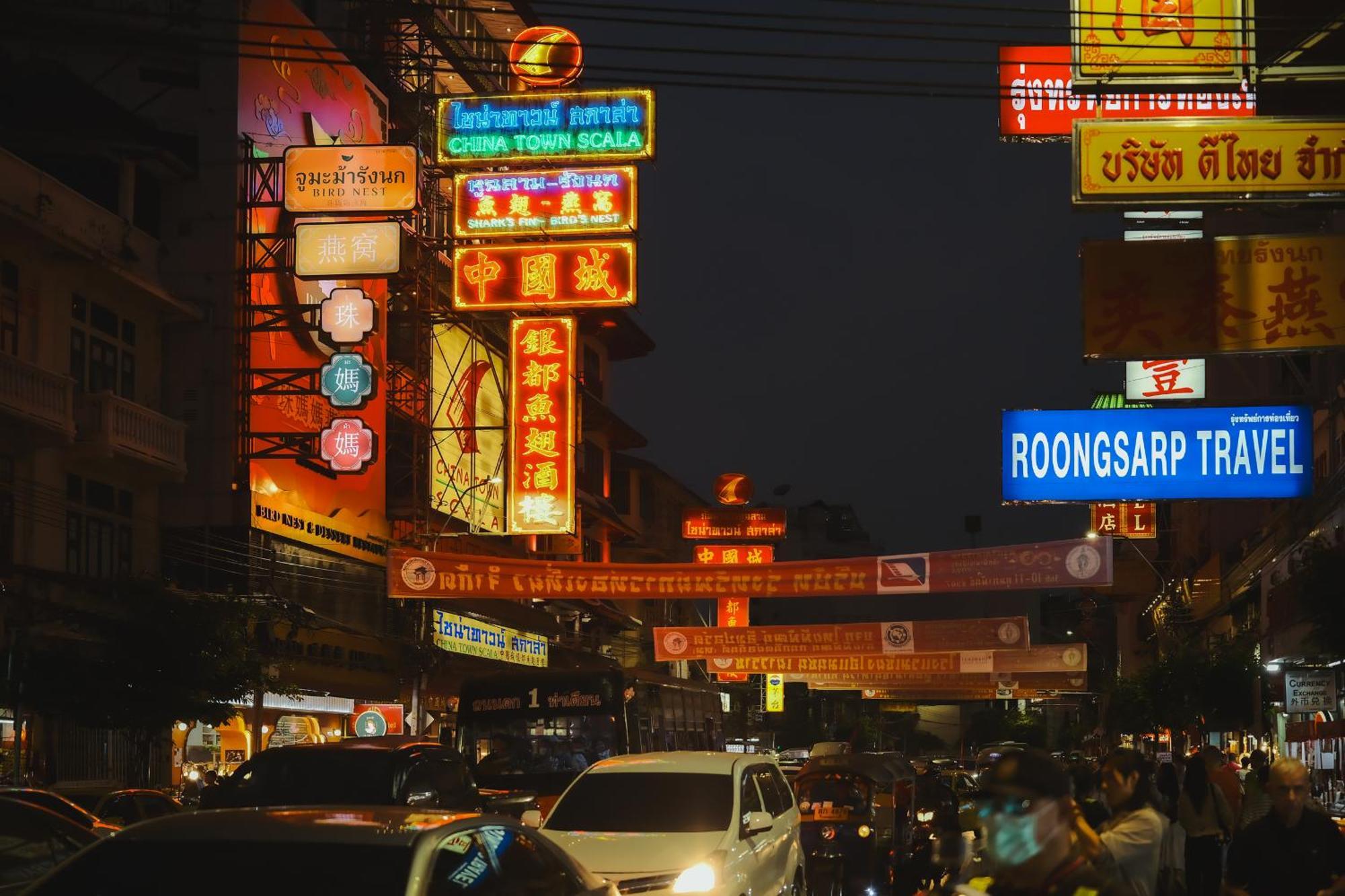 Hidden Gems In China Town, 2Br Apartment Банкок Екстериор снимка