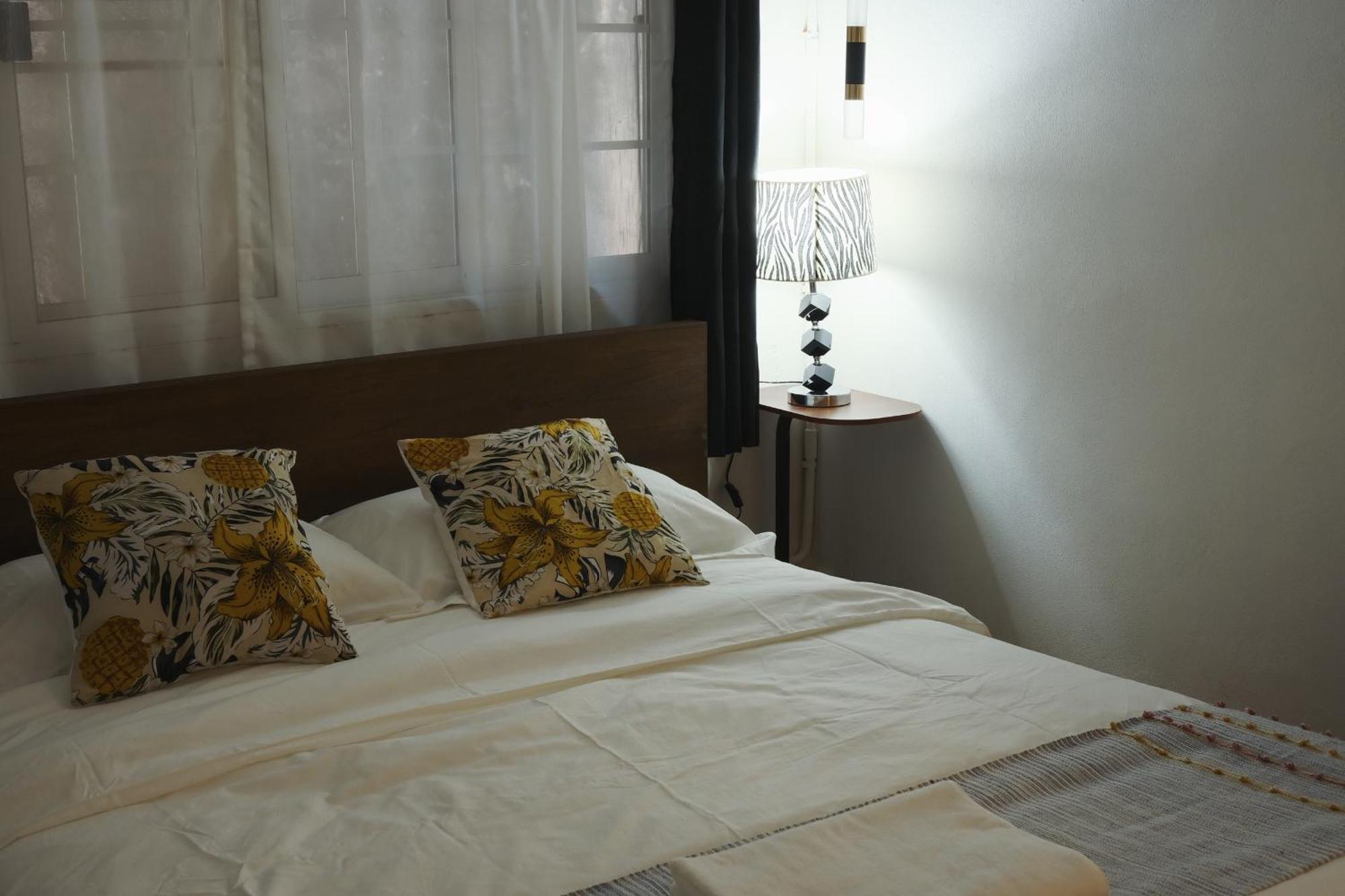 Hidden Gems In China Town, 2Br Apartment Банкок Екстериор снимка